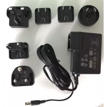 Power adapter Evoko ENX1014 100–240V 50–60Hz for portable devices