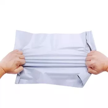 Pochettes d'expédition PollyMailers BSTECH 4XL lot de 50 - grises 600x600 mm