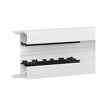Profil inférieur de goulotte de plinthe Hager BRN6517019016 pour montage d'appareils BRN 65x170 mm, 2 m, blanc