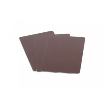 Carte plastique ARTDEV - 86 x 54 mm 30mil 0,76 mm vierge - marron