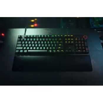 Clavier gamer optique filaire Razer Huntsman V2, switch Linear Red, disposition nordique, RGB, noir (RZ03-03930600-R3N1)