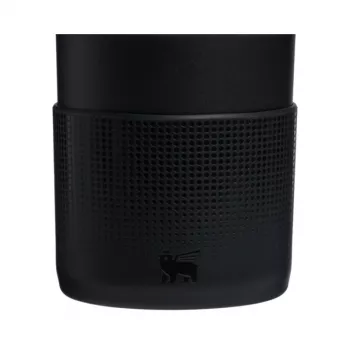 Protège-fond et chapeau de paille The Quencher Boot + Straw Topper STANLEY noir 1,18L
