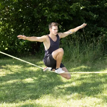 Kit slackline SCHILDKRÖT 15 m jaune, 50 mm de large avec tension par cliquet - kit d'entraînement à l'équilibre 970701