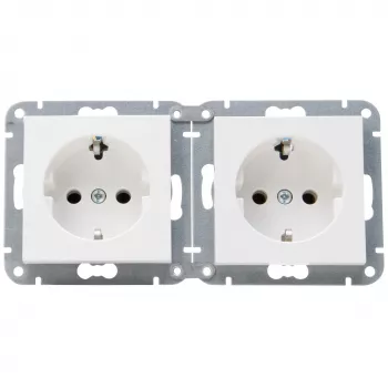 HEINRICH KOPP HK07 KombiQuick prise Schuko encastrée horizontale 2 postes, blanc pur (RAL 9010), protégée enfant, 16 A, 250 V, bornes à connexion rapide, thermoplastique sans halogène 133829004