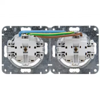 HEINRICH KOPP HK07 KombiQuick prise Schuko encastrée horizontale 2 postes, blanc pur (RAL 9010), protégée enfant, 16 A, 250 V, bornes à connexion rapide, thermoplastique sans halogène 133829004
