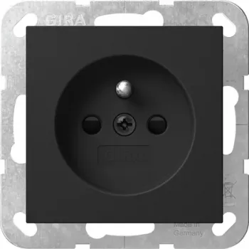 Prise Schuko Gira 4485005 avec broche de terre et obturateur intégré, System 55, blanc pur
