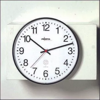 Horloge murale radio-pilotée PEWETA 30 cm noire en plastique mouvement silencieux 51.130.312
