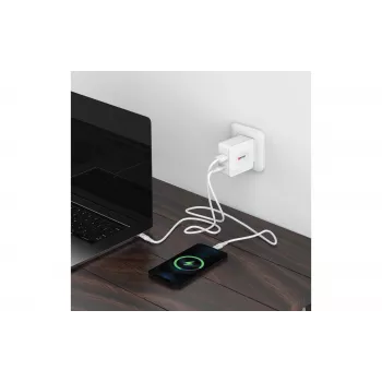 SKROSS Multipower Combo+ US 48W chargeur mural USB avec USB-C PD et 3 ports USB-A SKKT000348WPDUSCCN