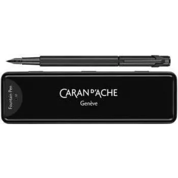 Stylo plume Caran d'Ache 849 Black Code, plume moyenne, noir mat 840.496
