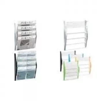 Porte-brochures mural helit, DIN A3 paysage, 4 compartiments, noir, panneaux latéraux en PP coloré, compartiments en PS cristal, - 1 pièce