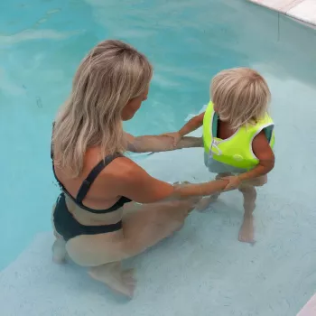 Sunnylife gilet de natation enfant (1-2 ans) – Salty the Shark
