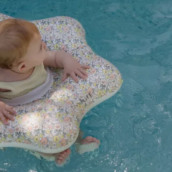 Bouée de piscine Sunnylife pour jeunes enfants – Floats Into the Garden